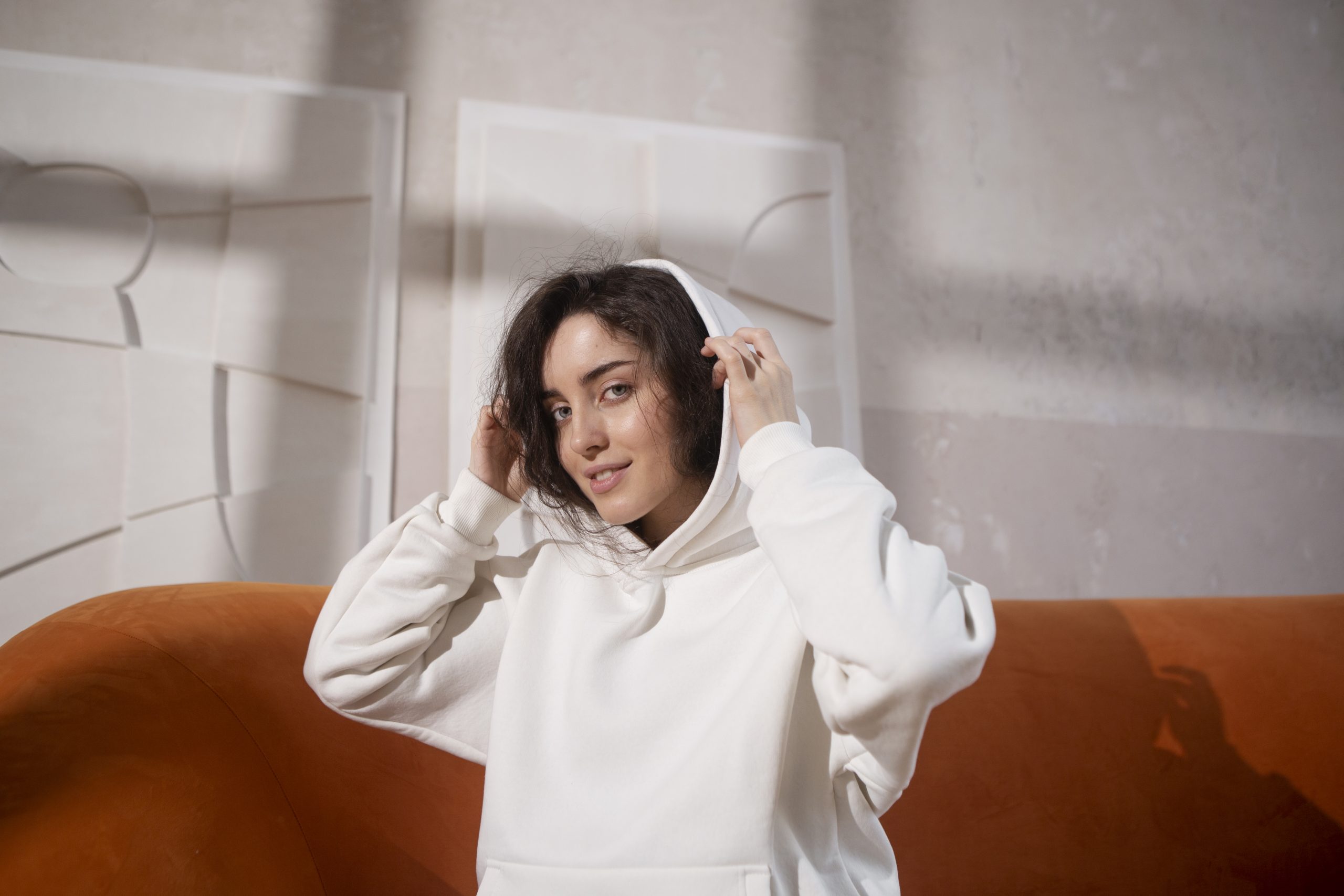 medium-shot-smiley-woman-with-white-hoodie